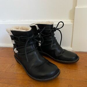 UGG Women's Black Shearling-Lined Ankle Boots